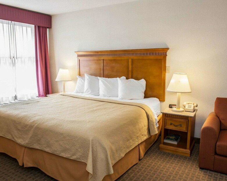 Hotel Quality Inn & Suites