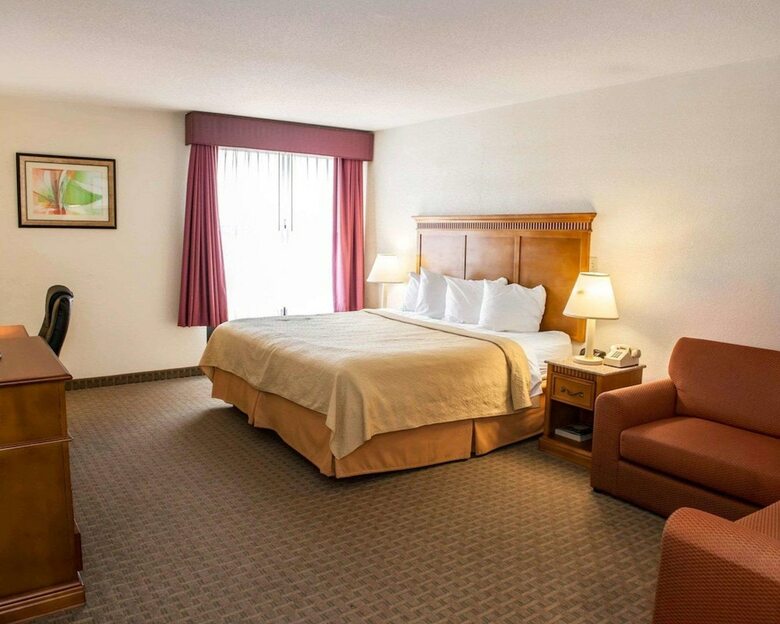 Hotel Quality Inn & Suites
