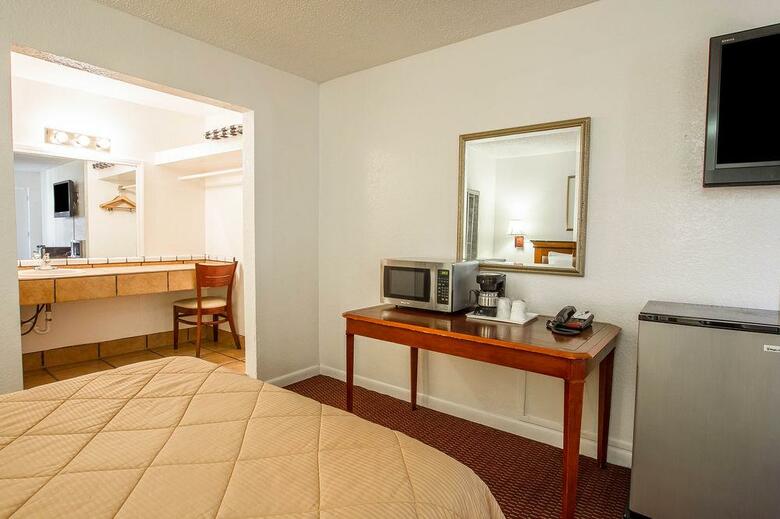 Hotel Rodeway Inn Downtown