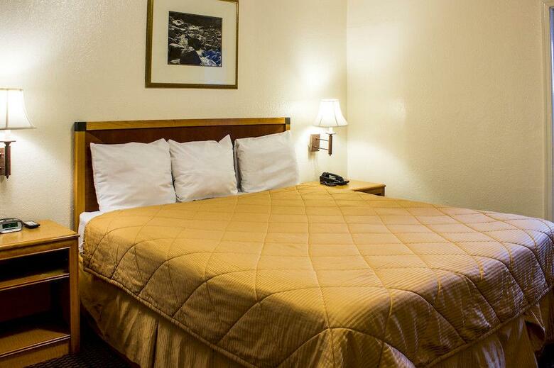 Hotel Rodeway Inn Downtown