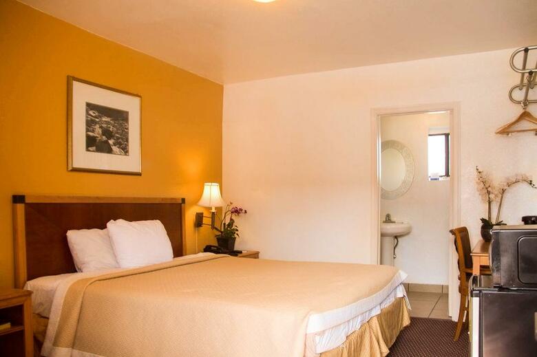 Hotel Rodeway Inn Downtown