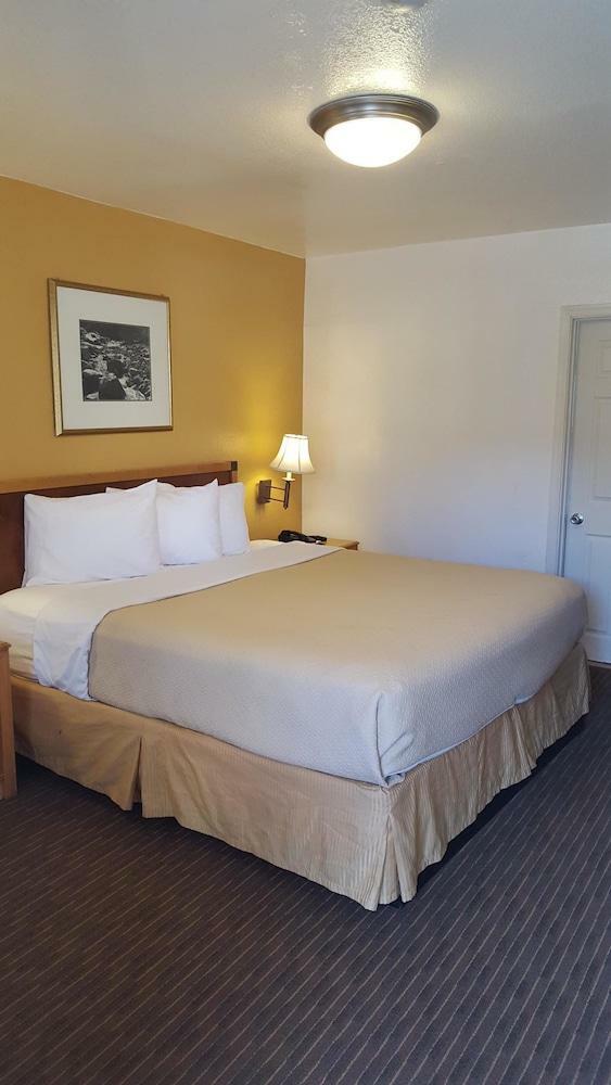 Hotel Rodeway Inn Downtown