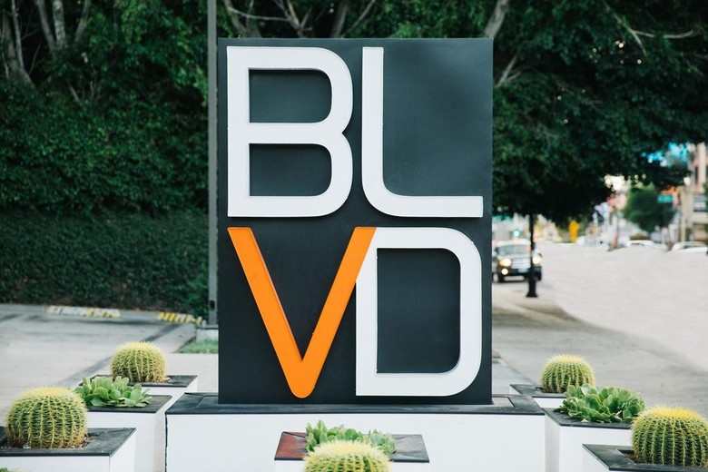 Blvd Hotel & Suites