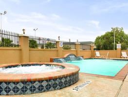 Hotel Suburban Extended Stay