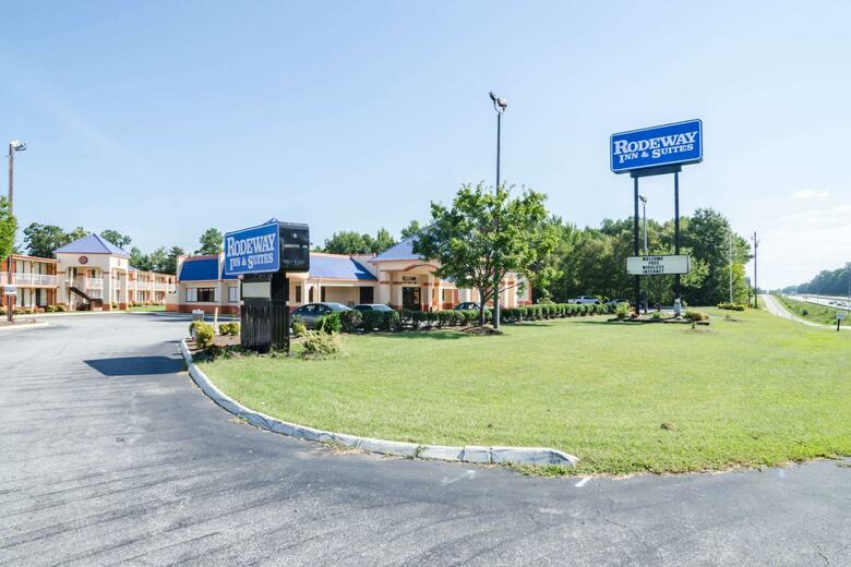 Hotel Quality Inn & Suites
