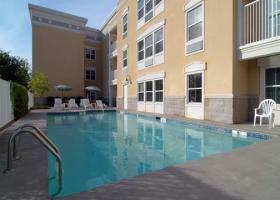 Hotel Comfort Suites At Isle Of Palms Connector