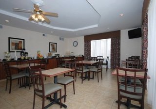Hotel Comfort Inn & Suites