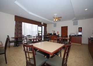 Hotel Comfort Inn & Suites