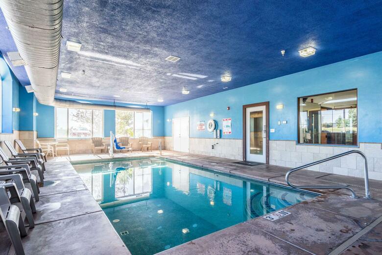 Hotel Comfort Inn & Suites