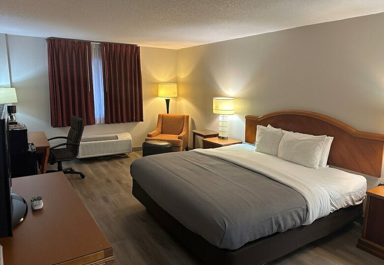 Hotel Quality Inn & Suites