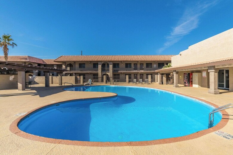 Hotel Quality Inn & Suites