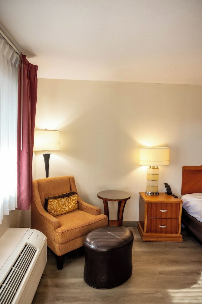 Hotel Quality Inn & Suites