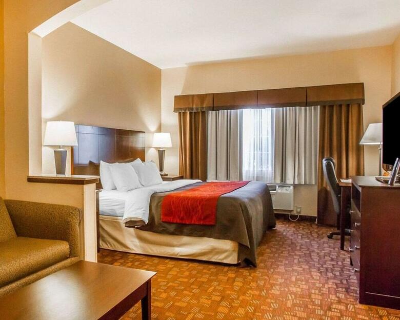 Hotel Comfort Inn & Suites