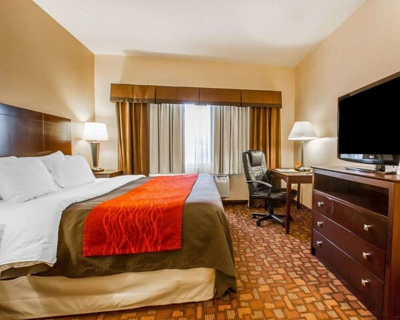 Hotel Comfort Inn & Suites