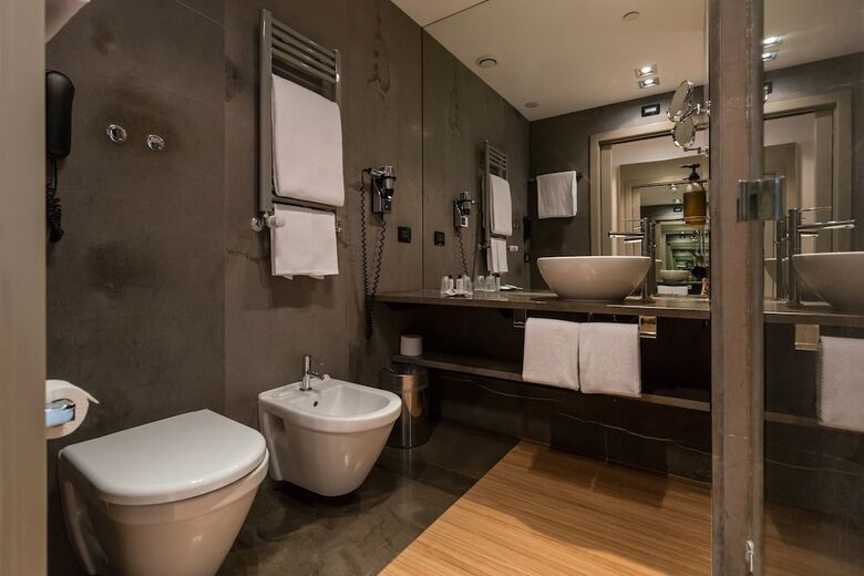 The Hub Hotel