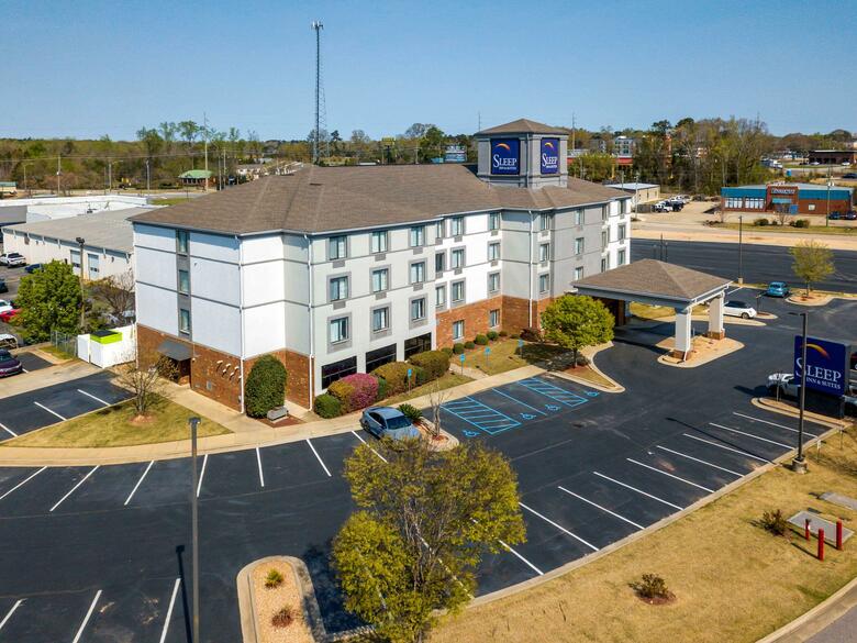 Hotel Sleep Inn & Suites