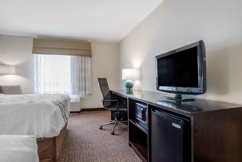 Hotel Sleep Inn & Suites