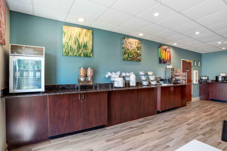 Hotel Sleep Inn & Suites