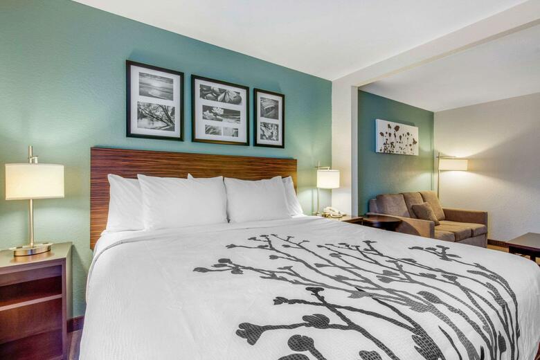Hotel Sleep Inn & Suites