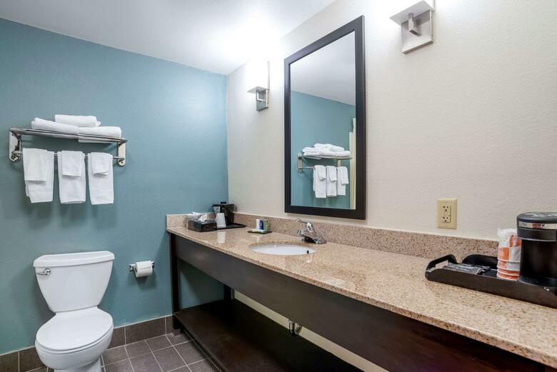 Hotel Sleep Inn & Suites