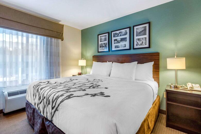 Hotel Sleep Inn & Suites