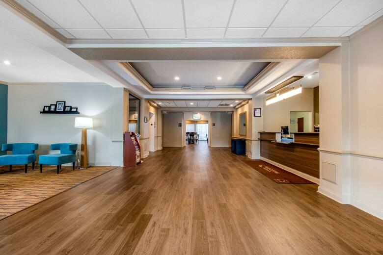 Hotel Sleep Inn & Suites