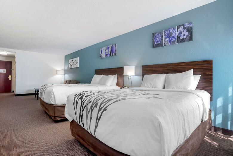 Hotel Sleep Inn & Suites