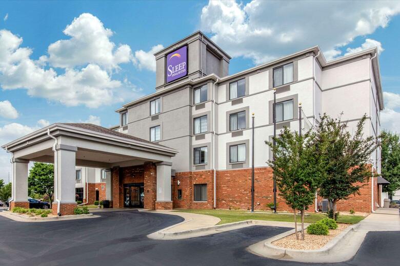 Hotel Sleep Inn & Suites