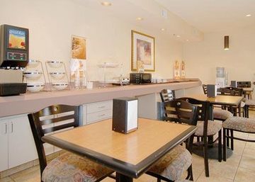 Hotel Sleep Inn & Suites