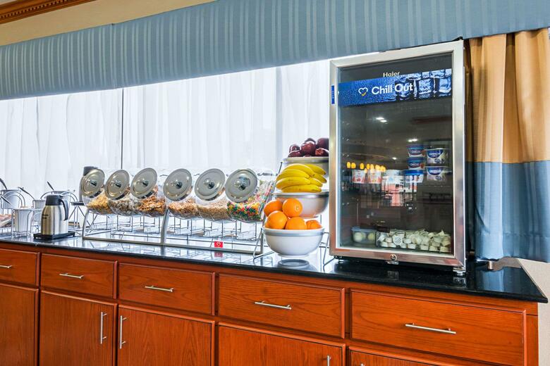 Hotel Comfort Suites