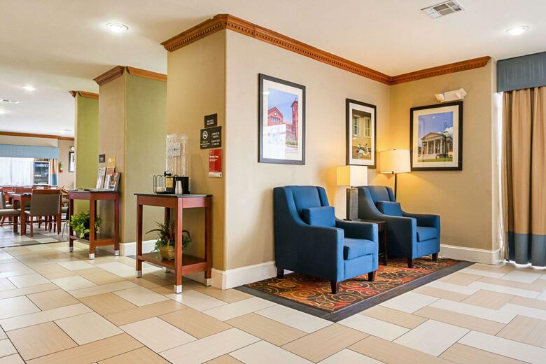 Hotel Comfort Suites