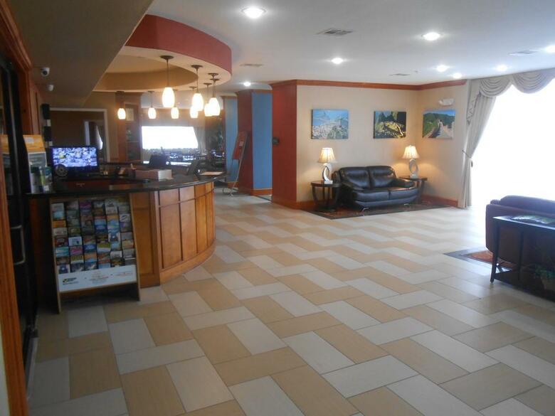 Hotel Comfort Suites