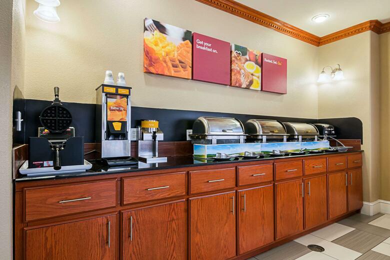 Hotel Comfort Suites