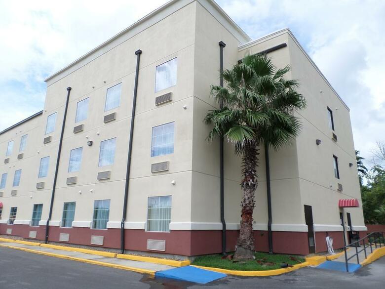 Hotel Comfort Suites