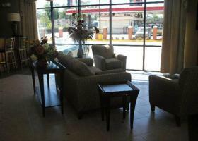 Hotel Comfort Suites