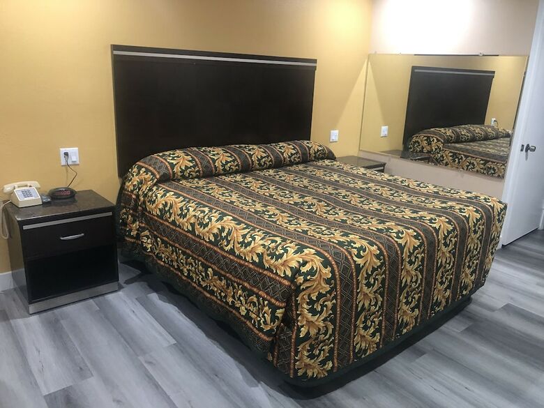 Hotel Econo Lodge South