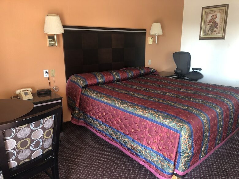 Hotel Econo Lodge South