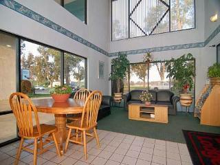 Hotel Econo Lodge South