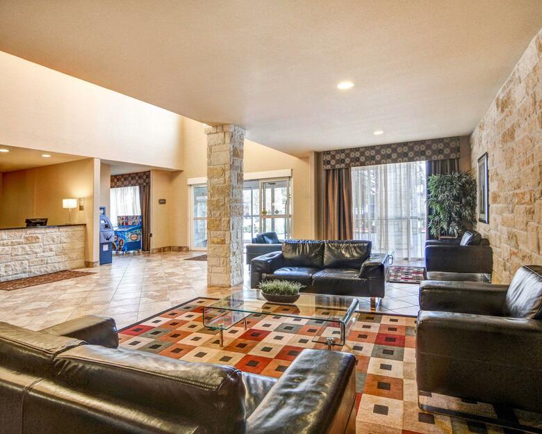 Hotel Comfort Suites