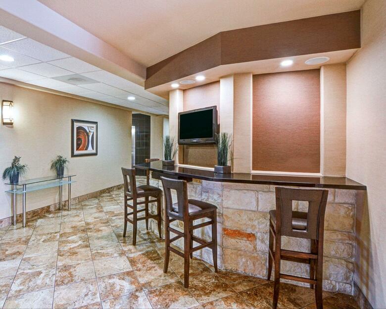 Hotel Comfort Suites