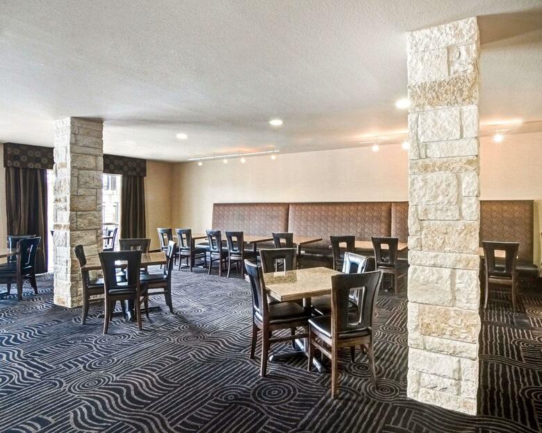 Hotel Comfort Suites
