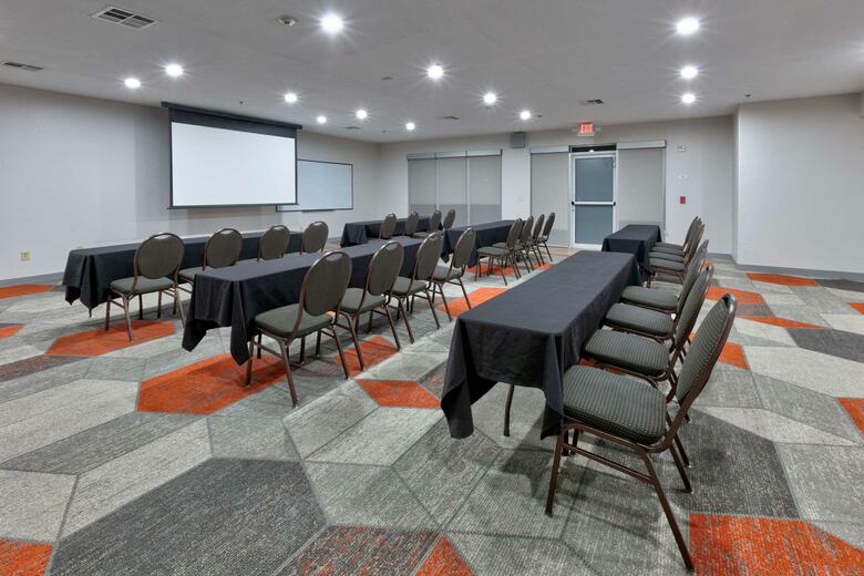 Hotel Comfort Suites