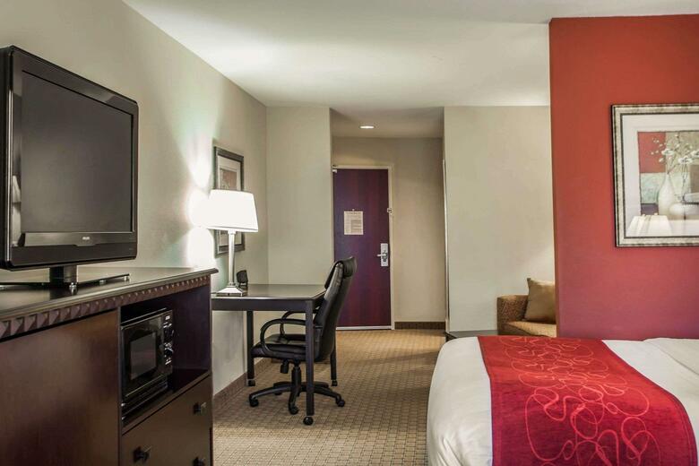Hotel Comfort Suites