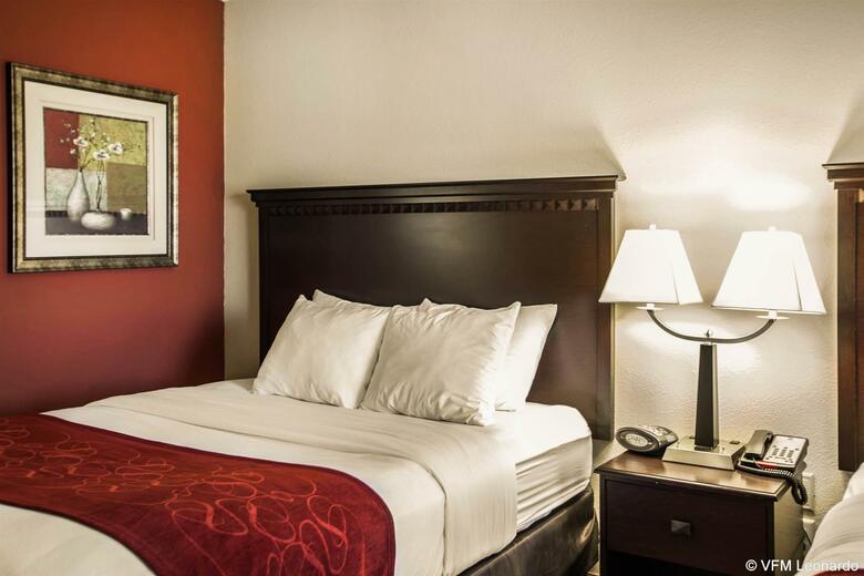 Hotel Comfort Suites