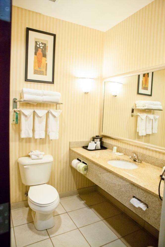 Hotel Comfort Suites