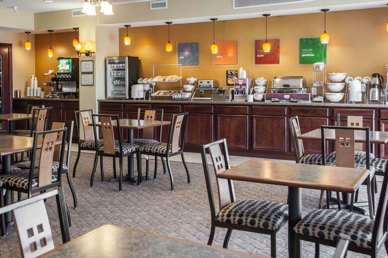 Hotel Comfort Suites