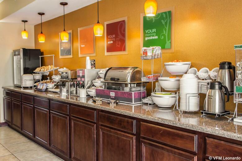 Hotel Comfort Suites