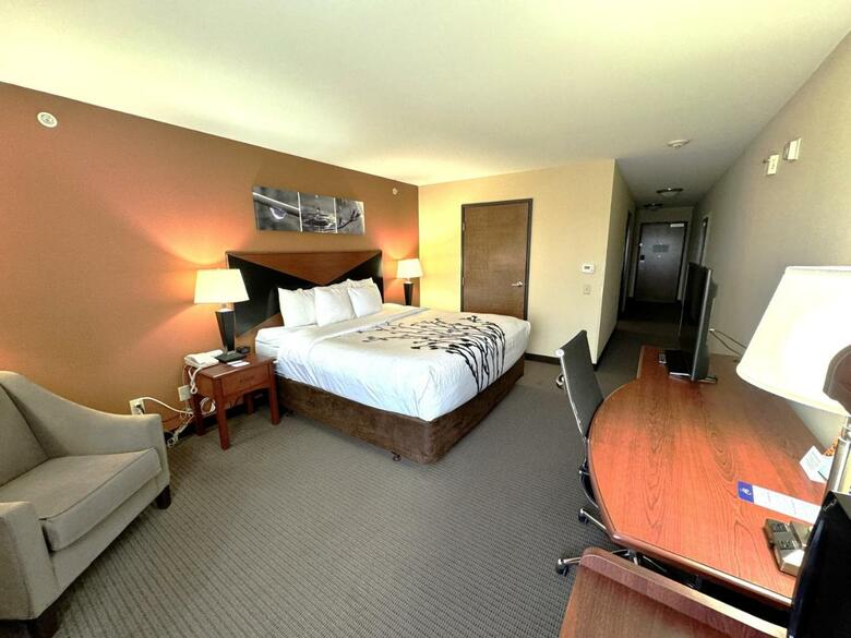 Hotel Sleep Inn & Suites
