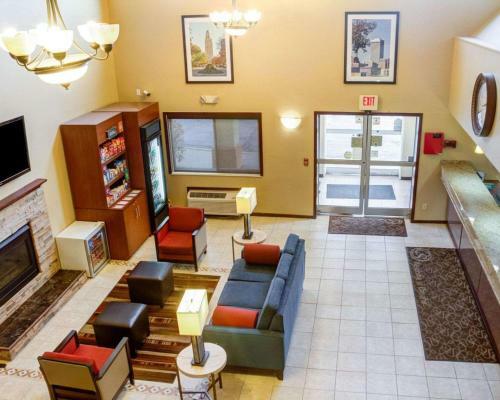 Hotel Comfort Suites