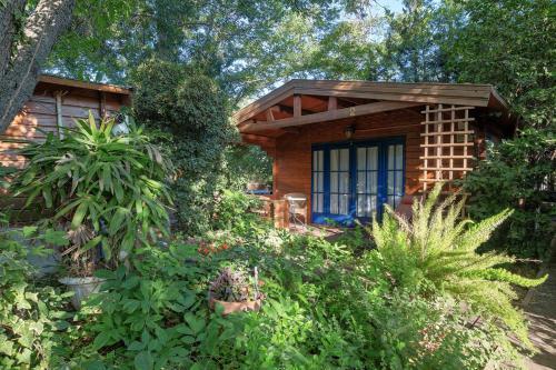 Lavenderin Lodges